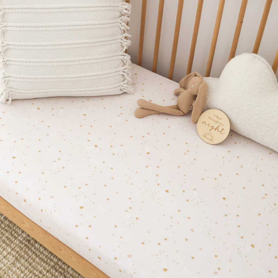 SNUGGLE HUNNY ORGANIC FITTED COT SHEET - STARDUST