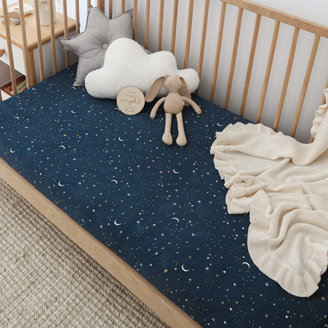 SNUGGLE HUNNY ORGANIC FITTED COT SHEET - STARRY NIGHT