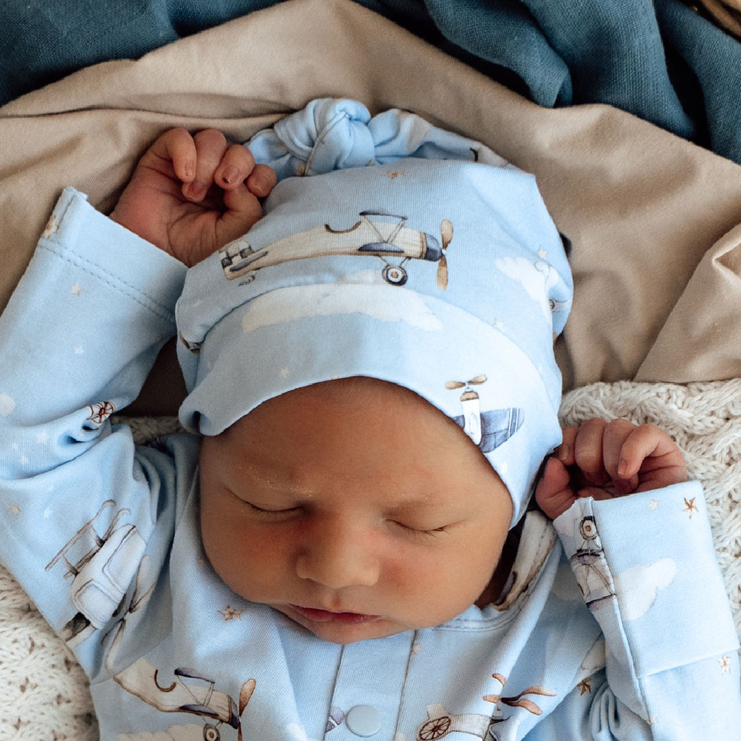 SNUGGLE HUNNY ORGANIC KNOTTED BEANIE - TAKING FLIGHT