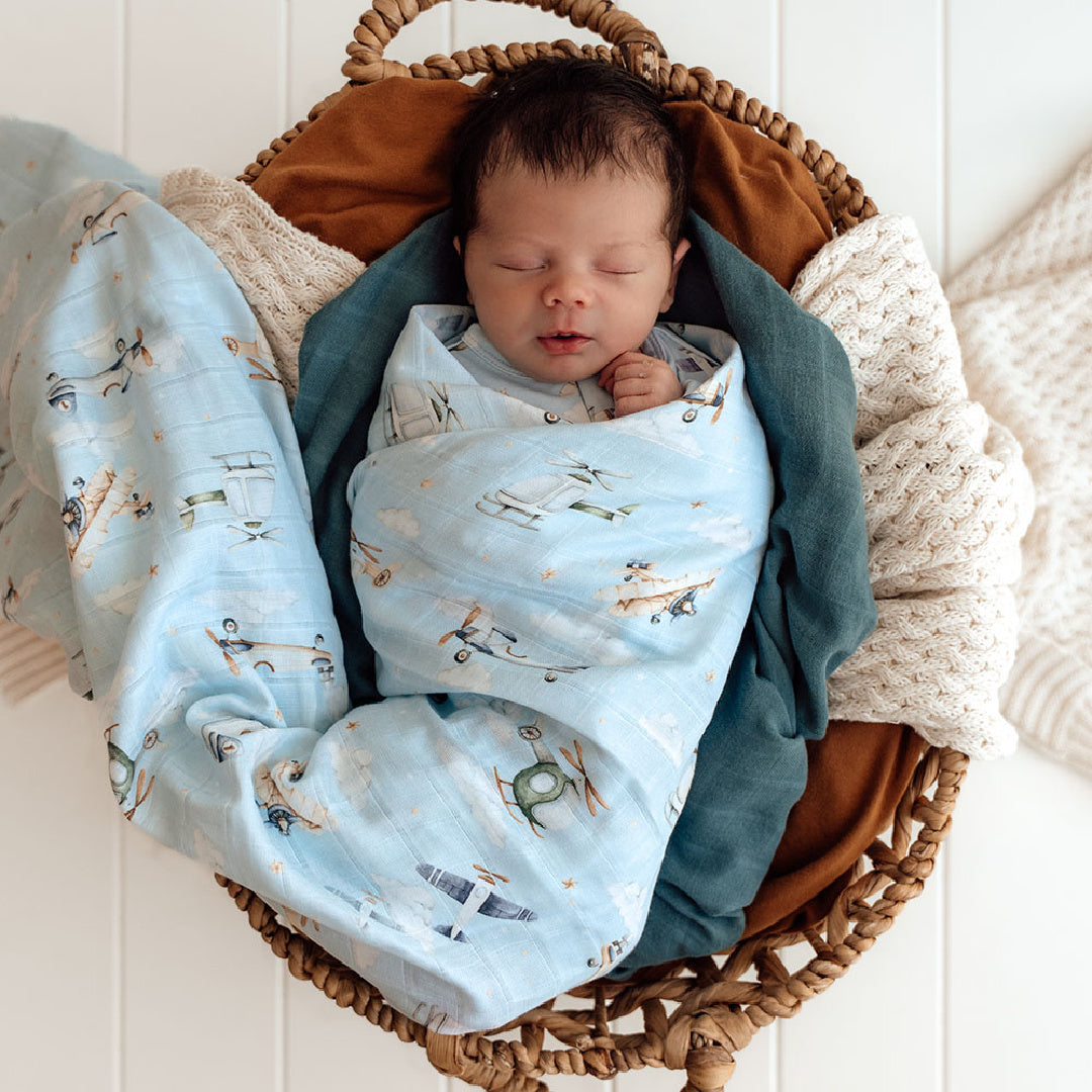 SNUGGLE HUNNY ORGANIC MUSLIN WRAP - TAKING FLIGHT