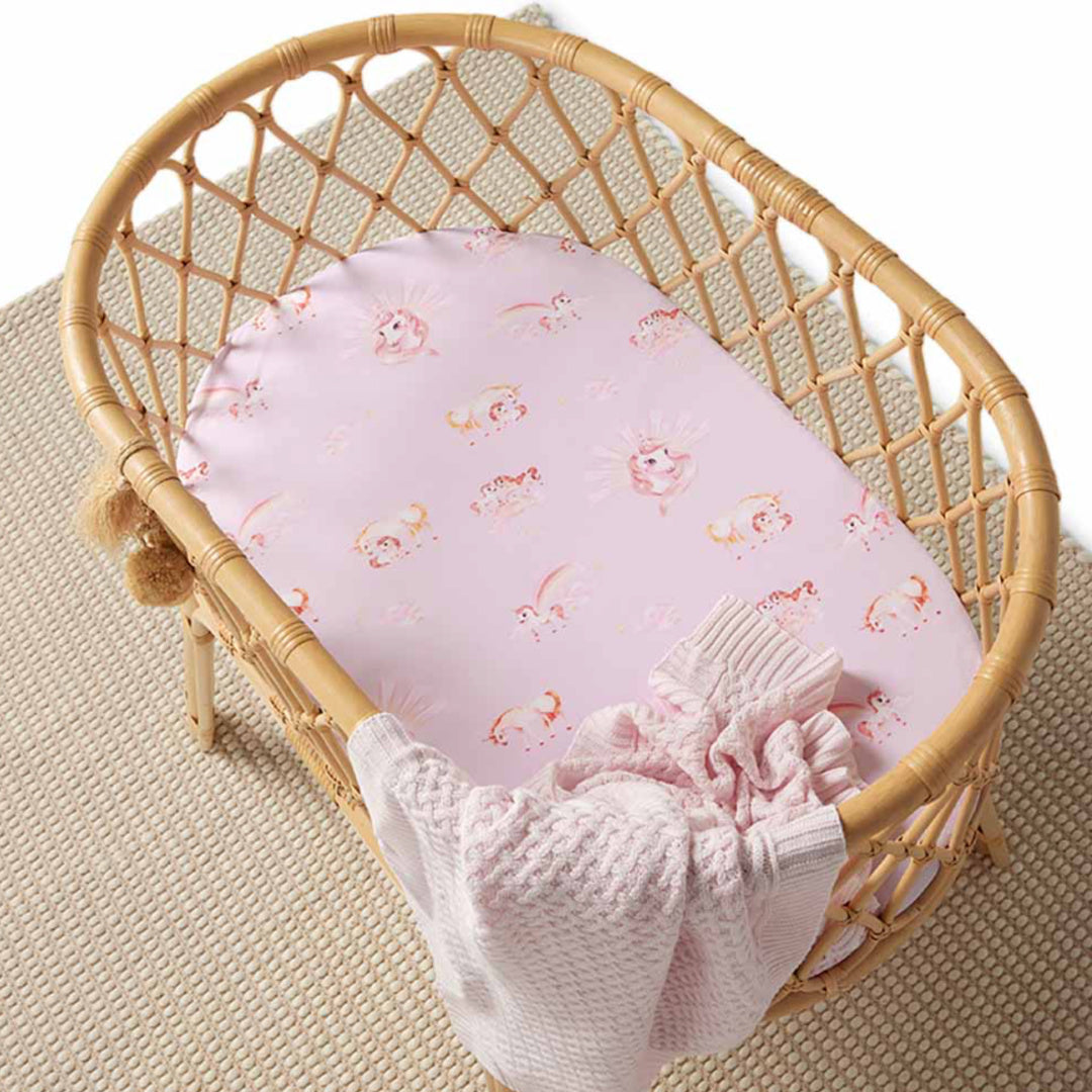 SNUGGLE HUNNY FITTED BASSINET SHEET / CHANGE PAD COVER - UNICORN