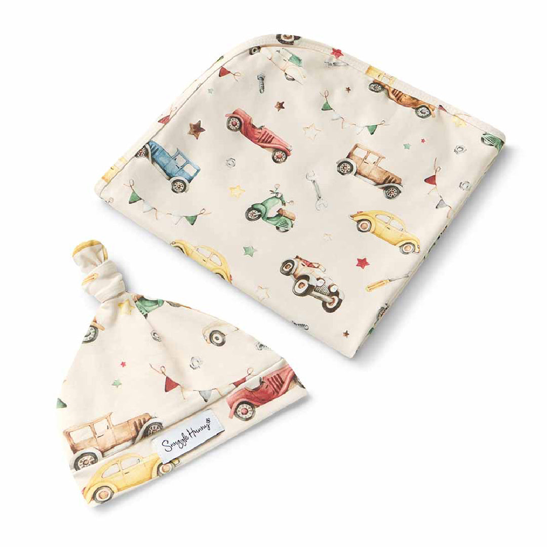SNUGGLE HUNNY ORGANIC JERSEY WRAP AND BEANIE SET - VINTAGE CARS