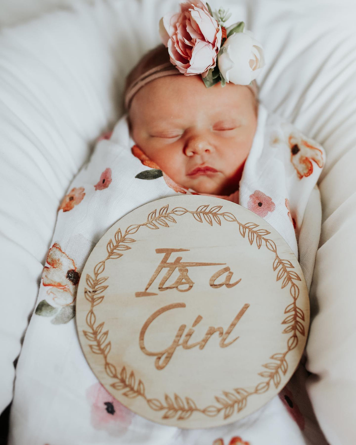 HELLO FERN WOODEN SINGLE ANNOUNCEMENT DISC -  IT&#39;S A GIRL