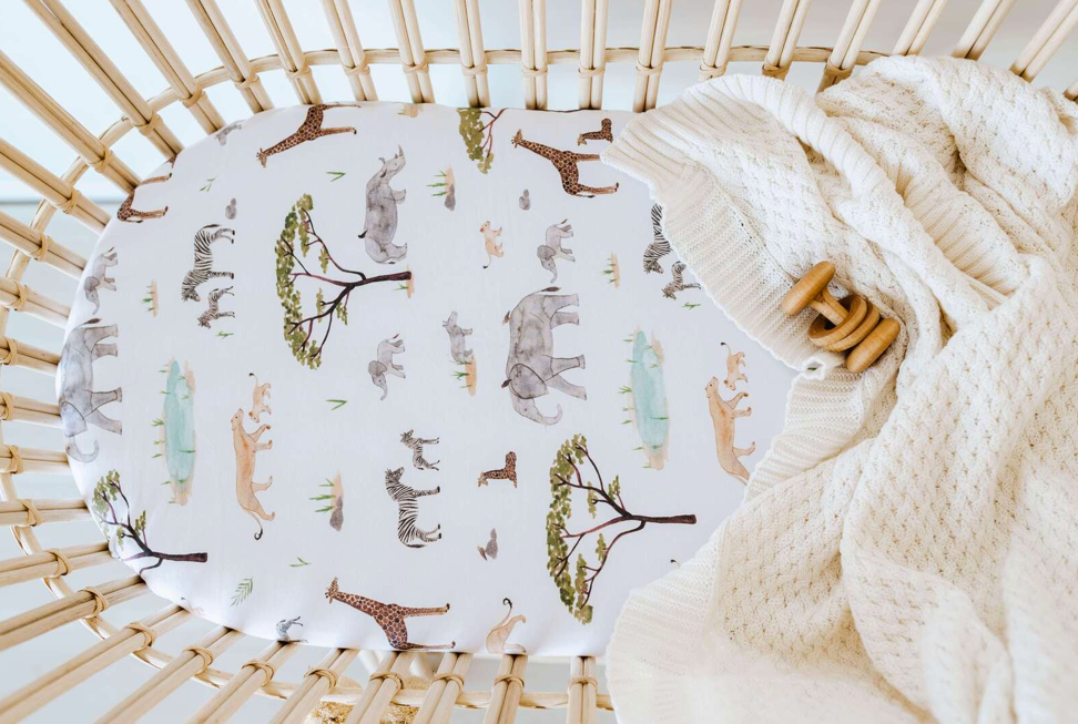 SNUGGLE HUNNY ORGANIC FITTED BASSINET SHEET / CHANGE PAD COVER - SAFARI