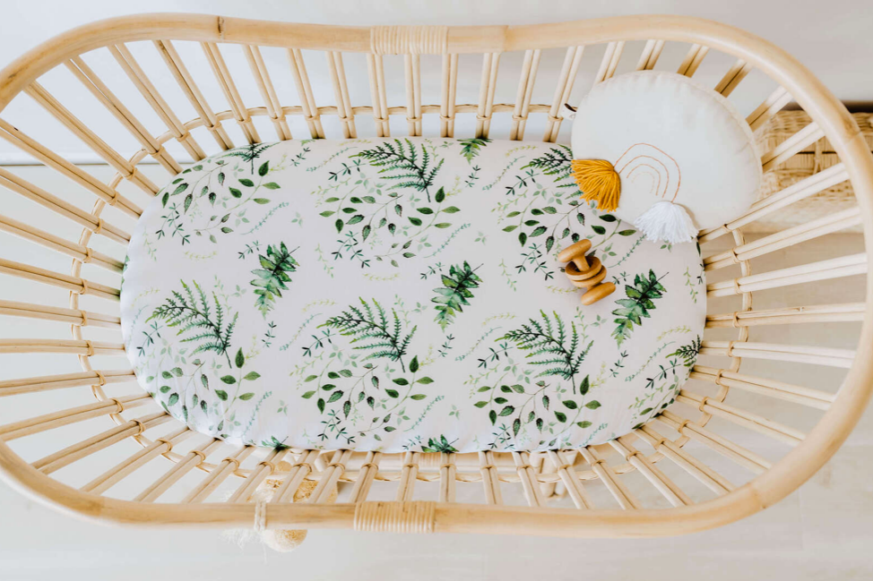 SNUGGLE HUNNY ORGANIC FITTED BASSINET SHEET / CHANGE PAD COVER - ENCHANTED