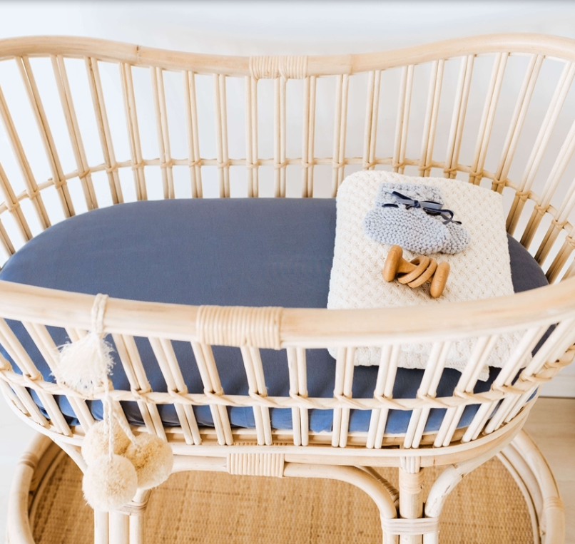 SNUGGLE HUNNY ORGANIC FITTED BASSINET SHEET / CHANGE PAD COVER - REIGN