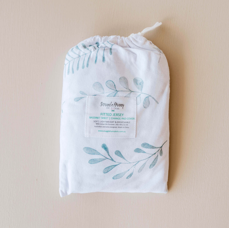 SNUGGLE HUNNY ORGANIC FITTED BASSINET SHEET / CHANGE PAD COVER - WILD FERN