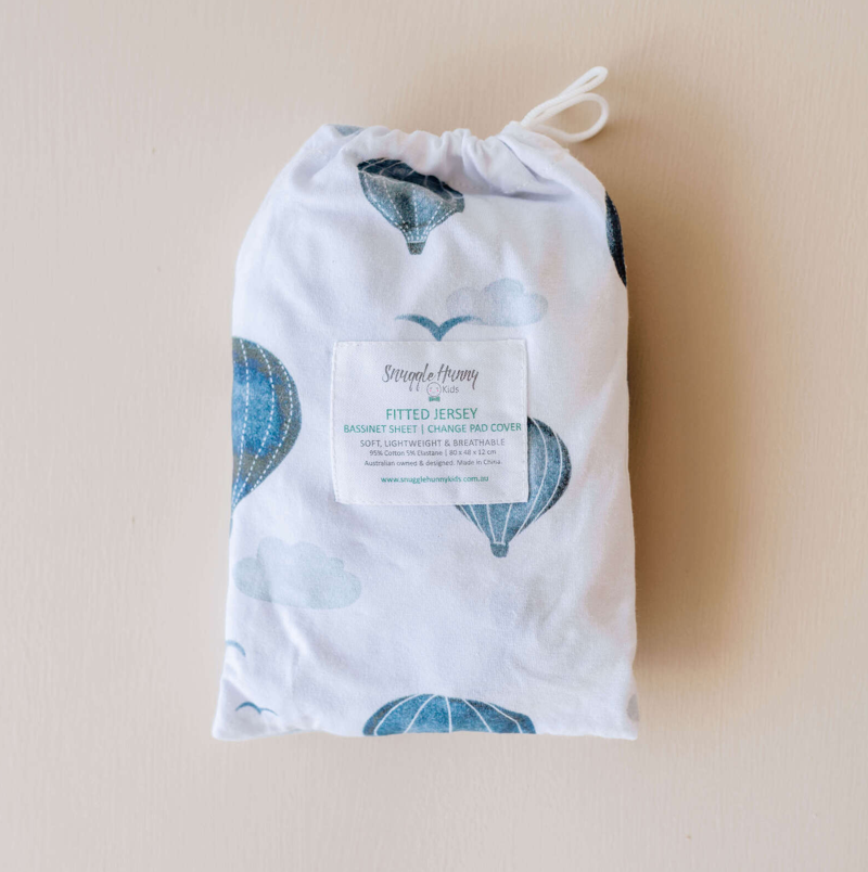 SNUGGLE HUNNY ORGANIC FITTED BASSINET SHEET / CHANGE PAD COVER - CLOUD CHASER
