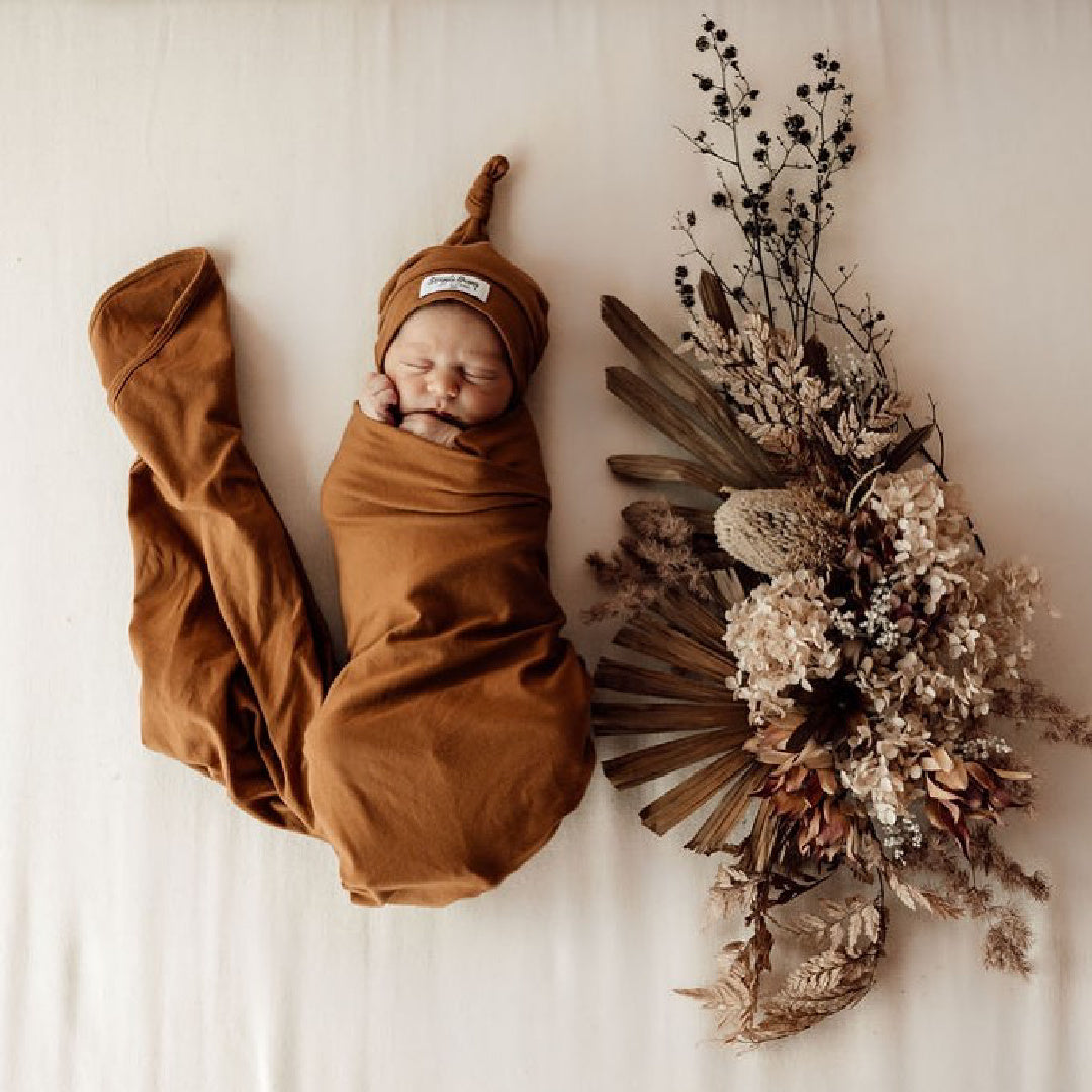 SNUGGLE HUNNY ORGANIC JERSEY WRAP AND BEANIE SET - BRONZE
