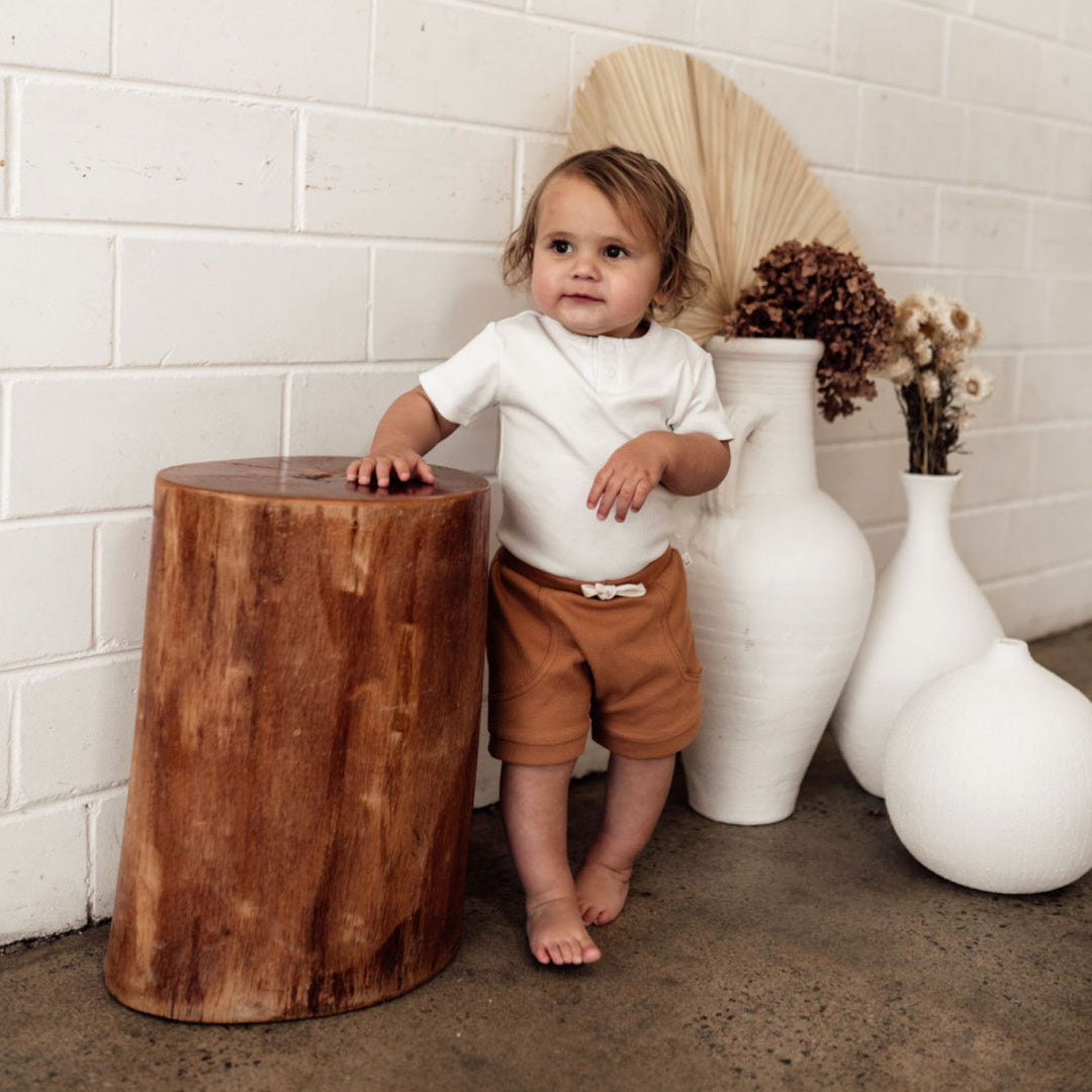 SNUGGLE HUNNY ORGANIC BABY SHORTS - CHESTNUT