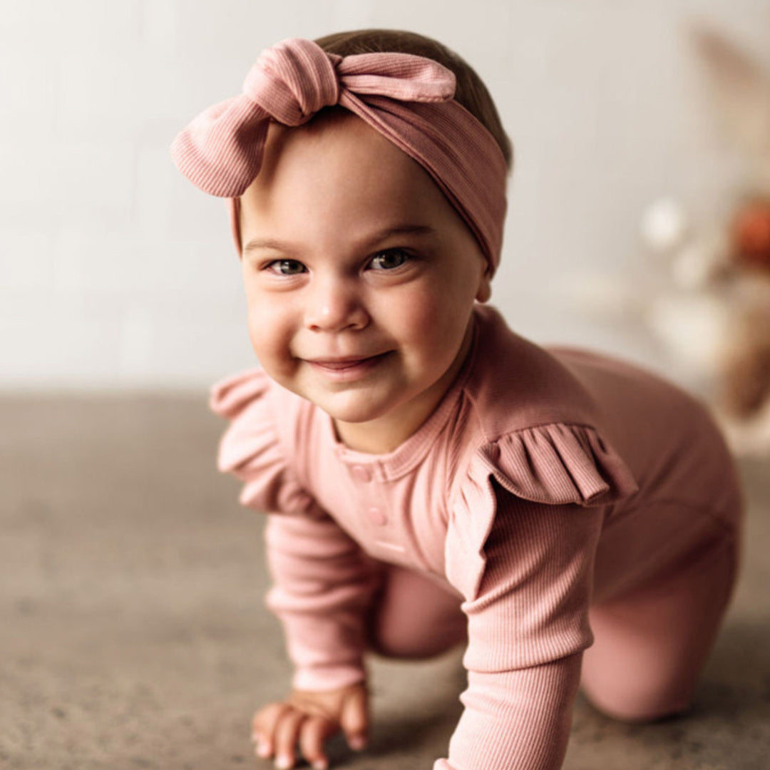 SNUGGLE HUNNY ORGANIC RIBBED TOPKNOT - ROSE