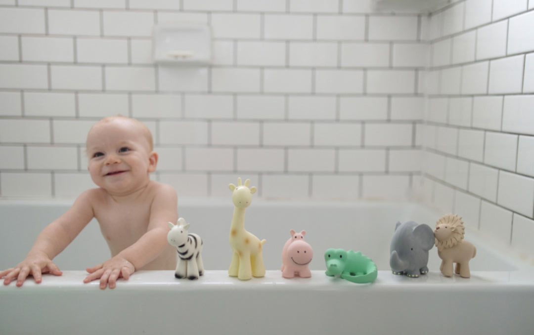 TIKIRI RUBBER ZOO ANIMAL - GIRAFFE