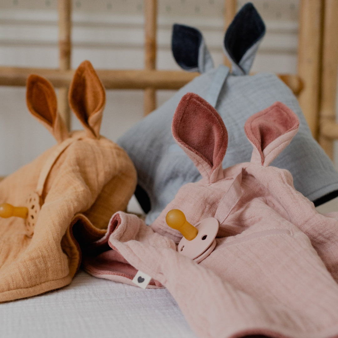BIBS KANGAROO CUDDLE CLOTH - BLUSH