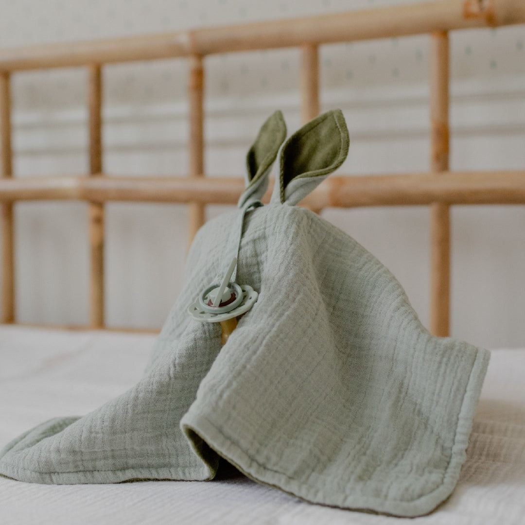BIBS KANGAROO CUDDLE CLOTH - SAGE