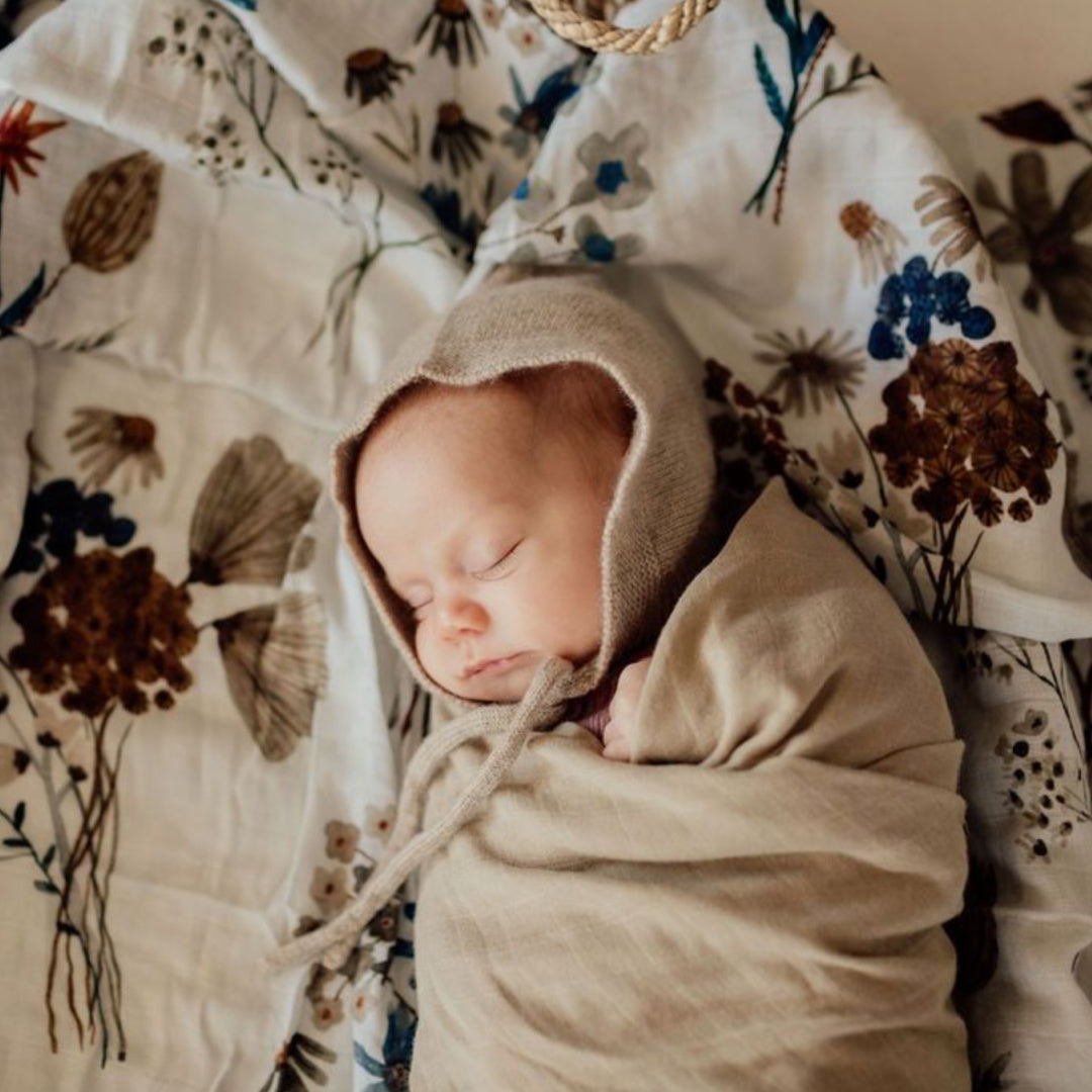 POP YA TOT ORGANIC MUSLIN SWADDLE  - A LITTLE POSY