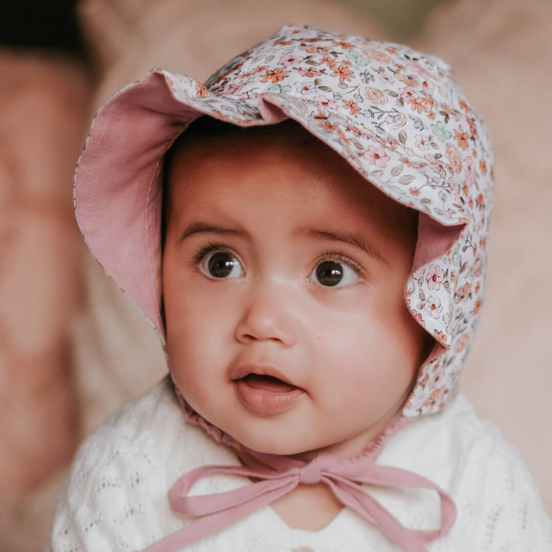 BEDHEAD HERITAGE &#39;SEARCHER&#39; REVERSIBLE RUFFLE BONNET - CHELSEA / ROSA