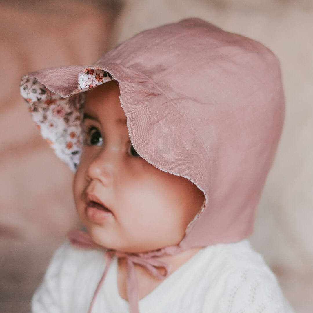 BEDHEAD HERITAGE &#39;SEARCHER&#39; REVERSIBLE RUFFLE BONNET - CHELSEA / ROSA