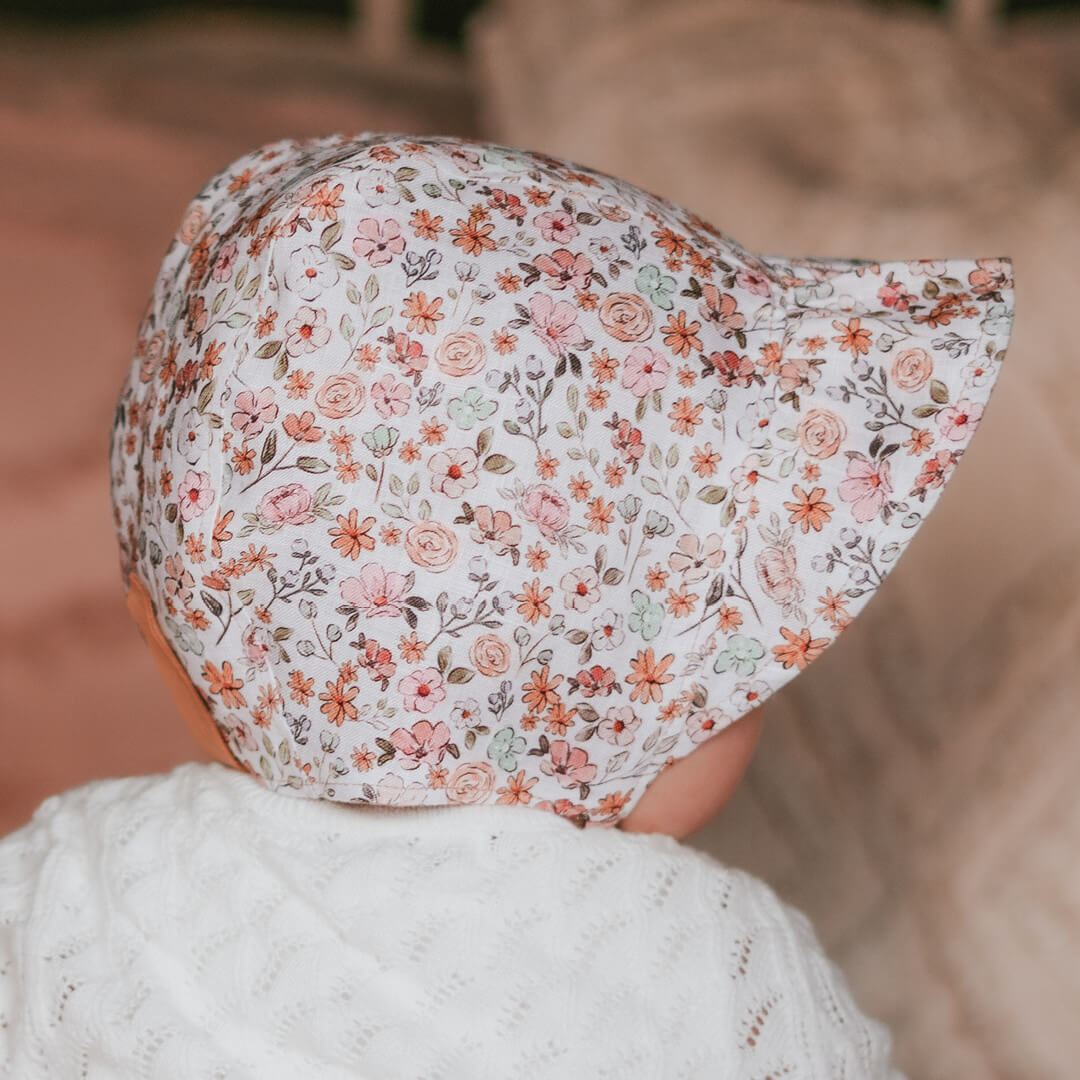 BEDHEAD HERITAGE &#39;SEARCHER&#39; REVERSIBLE RUFFLE BONNET - CHELSEA / ROSA