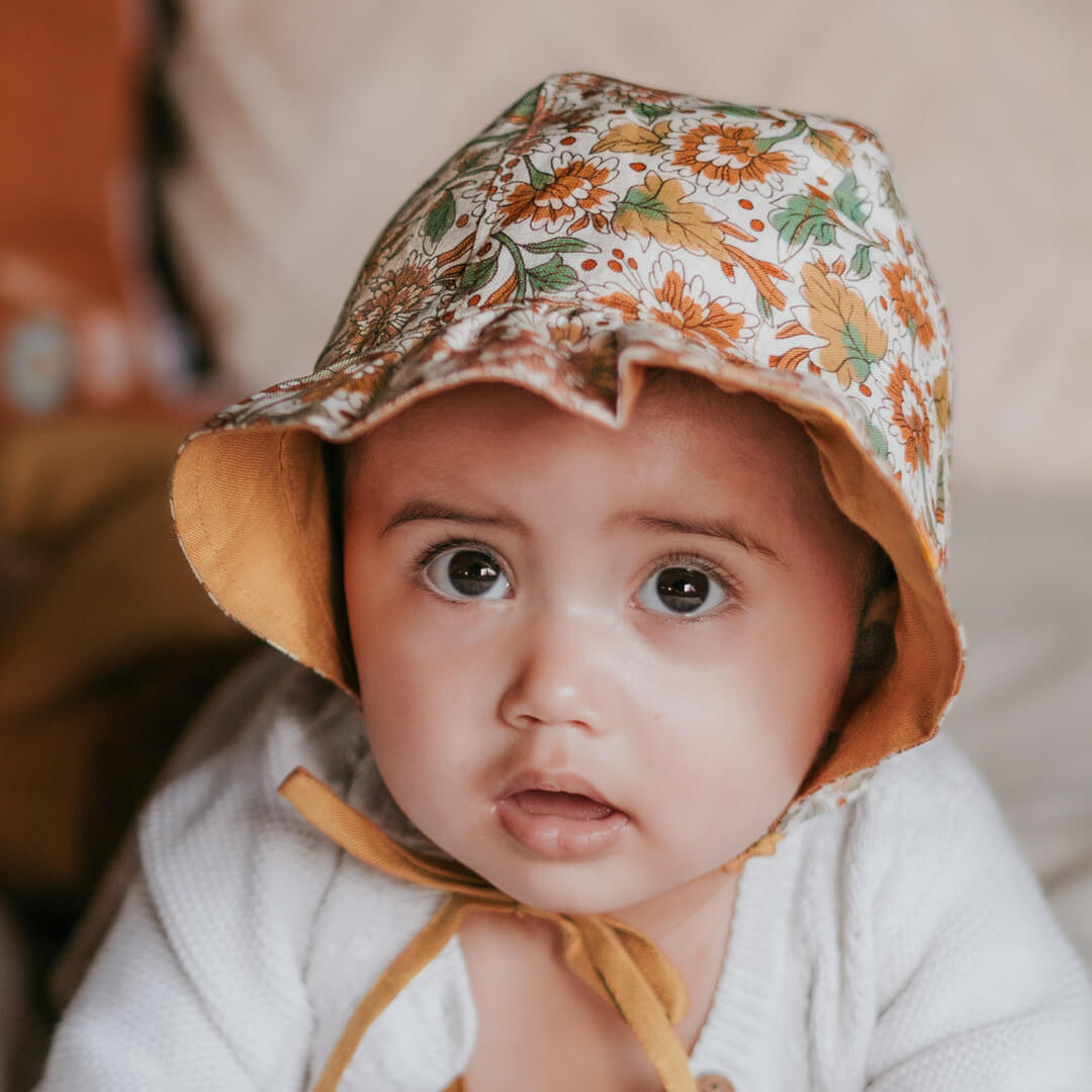 BEDHEAD HERITAGE &#39;SEARCHER&#39; REVERSIBLE RUFFLE BONNET - PEONY / MAIZE