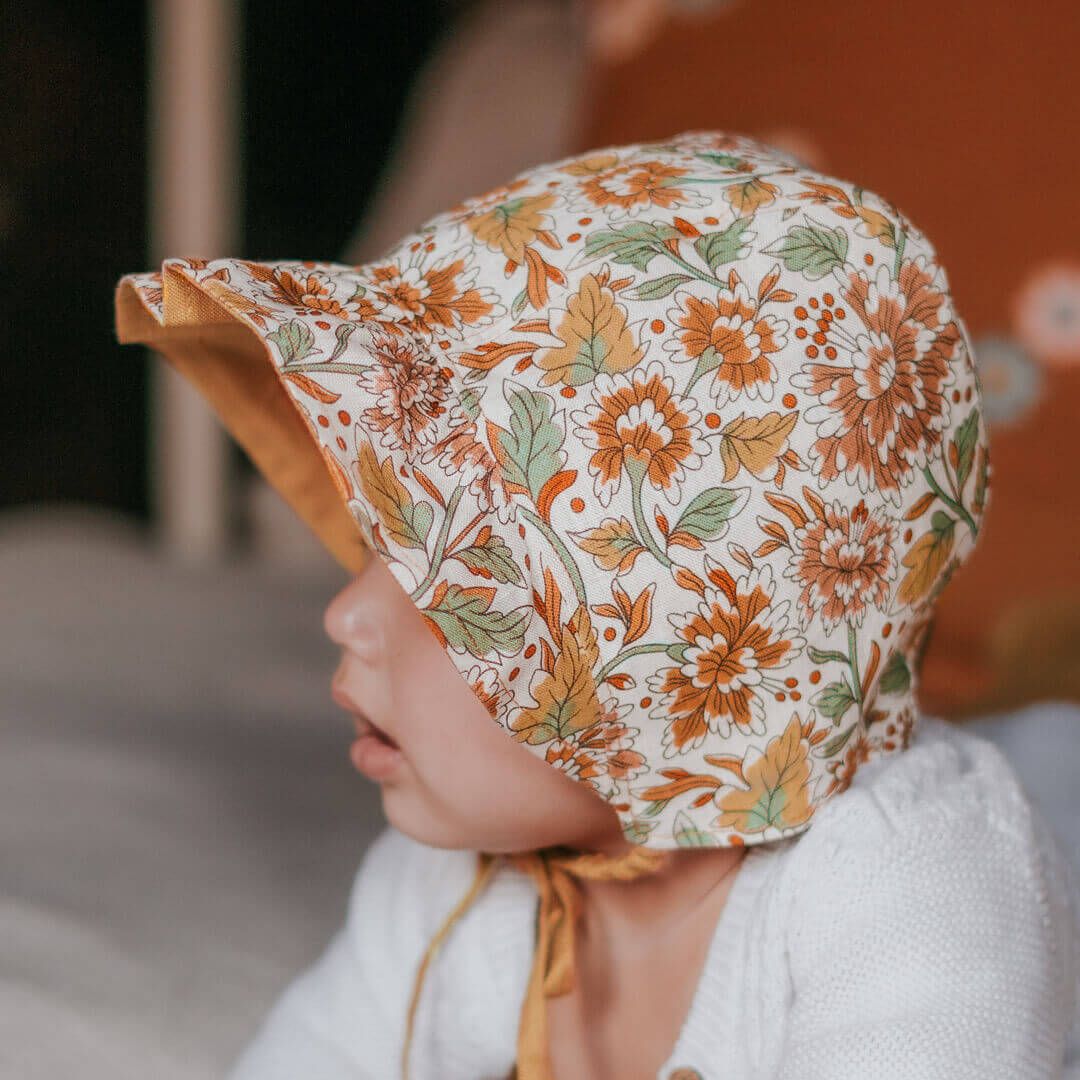 BEDHEAD HERITAGE 'SEARCHER' REVERSIBLE RUFFLE BONNET - PEONY / MAIZE
