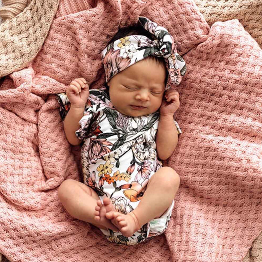 SNUGGLE HUNNY ORGANIC SHORT SLEEVE BODYSUIT WITH FRILL - AUSTRALIANA