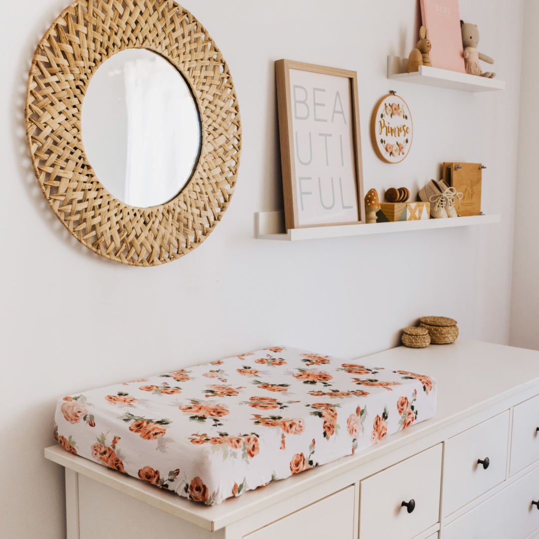 SNUGGLE HUNNY ORGANIC FITTED BASSINET SHEET / CHANGE PAD COVER - ROSEBUD