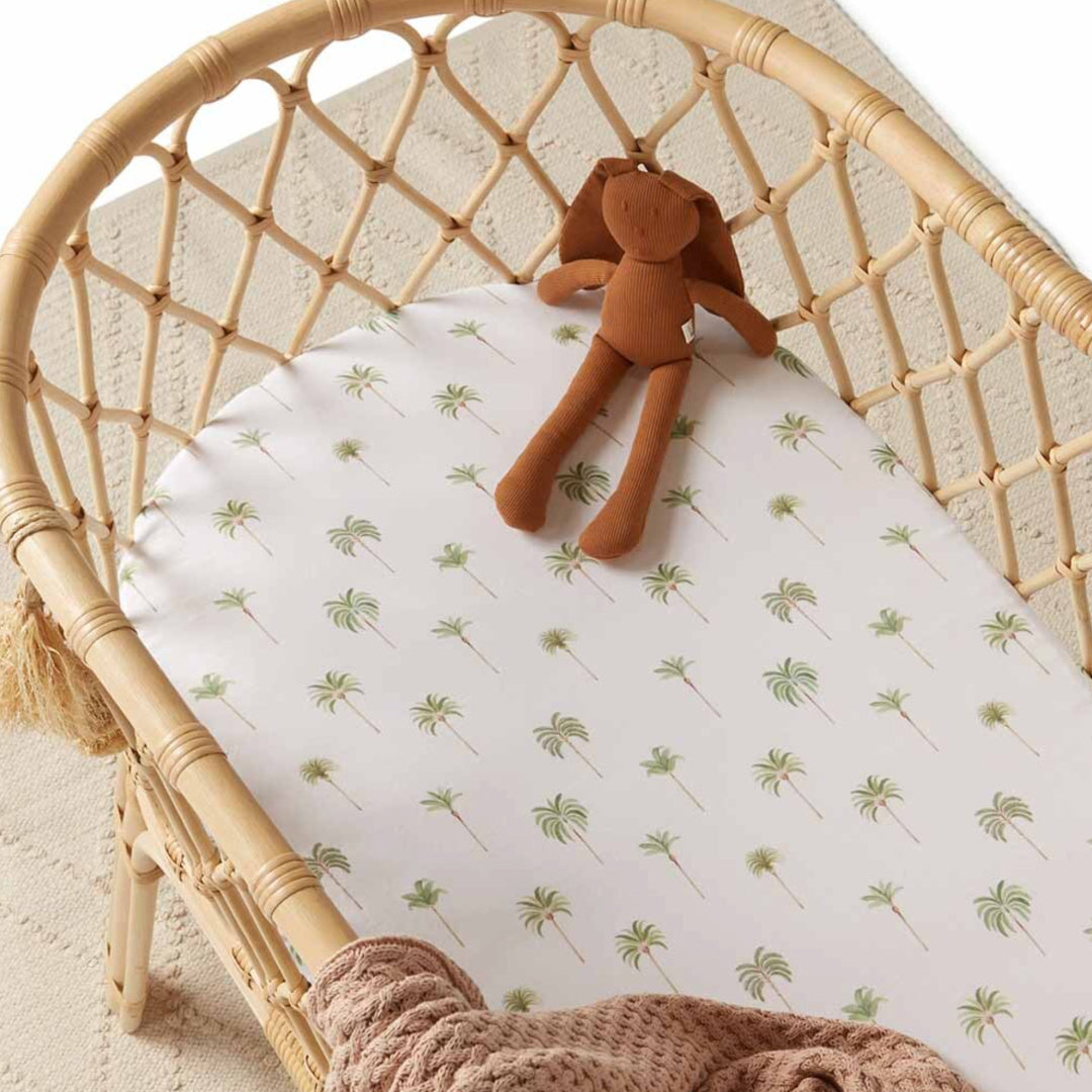 SNUGGLE HUNNY FITTED BASSINET SHEET / CHANGE PAD COVER - GREEN PALM