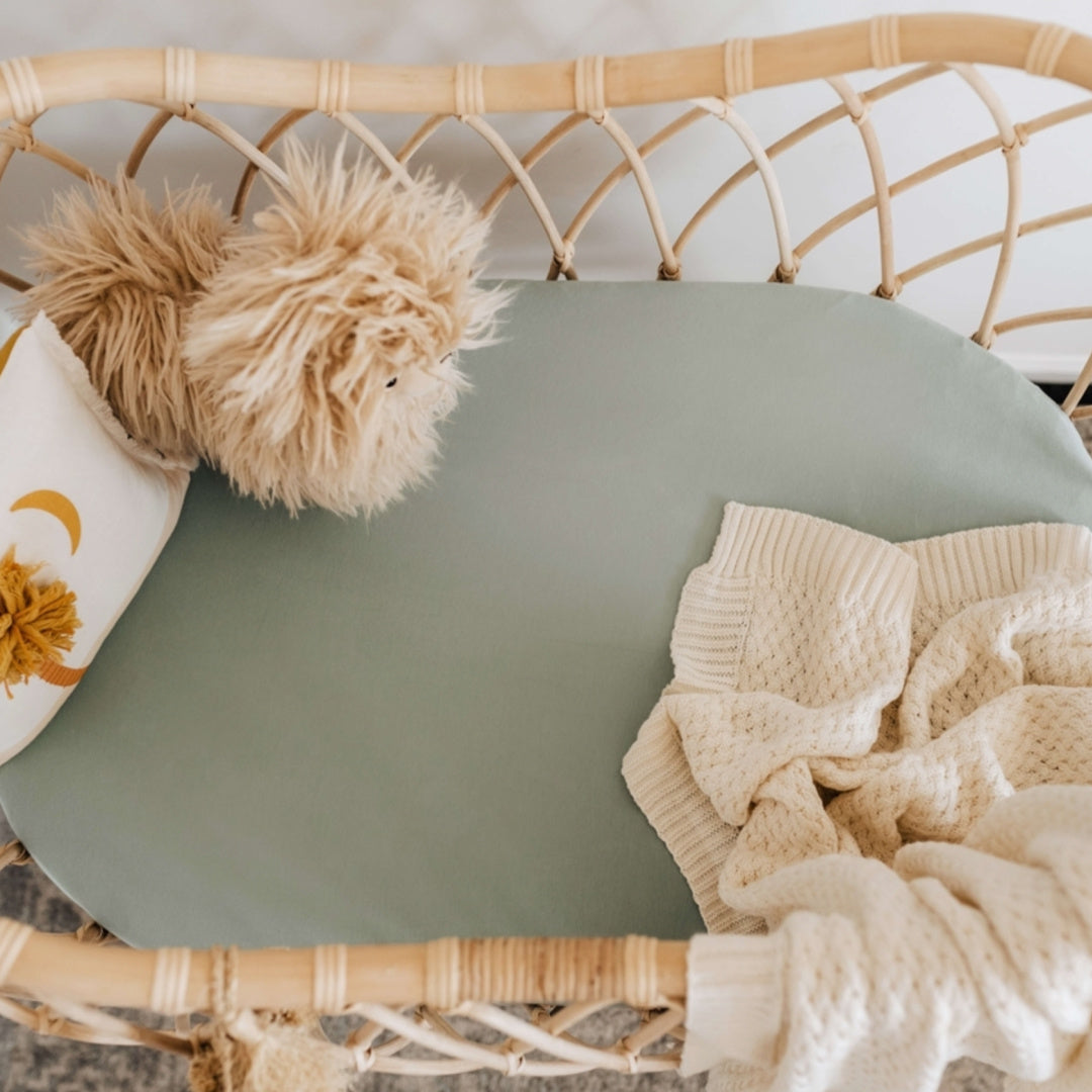 SNUGGLE HUNNY ORGANIC FITTED BASSINET SHEET / CHANGE PAD COVER - SAGE