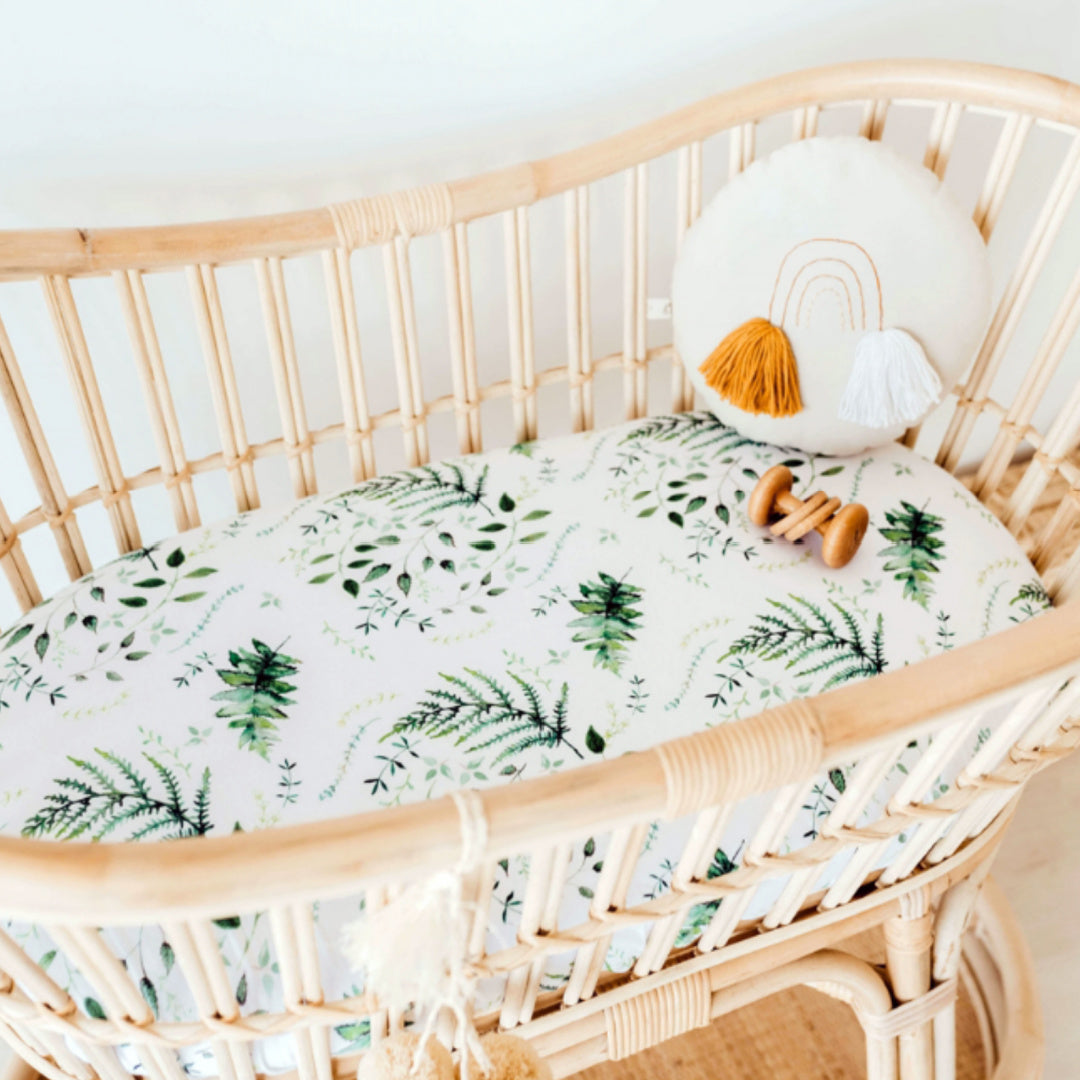 SNUGGLE HUNNY ORGANIC FITTED BASSINET SHEET / CHANGE PAD COVER - ENCHANTED