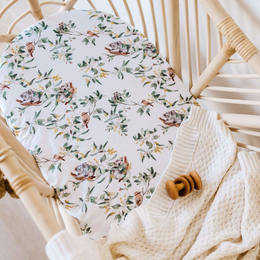 SNUGGLE HUNNY ORGANIC FITTED BASSINET SHEET / CHANGE PAD COVER - EUCALYPT