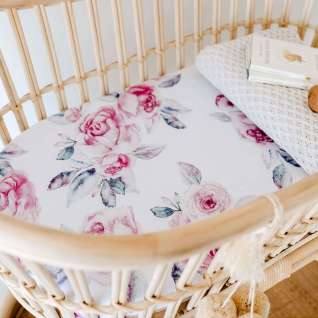 SNUGGLE HUNNY ORGANIC FITTED BASSINET SHEET / CHANGE PAD COVER - LILAC SKIES