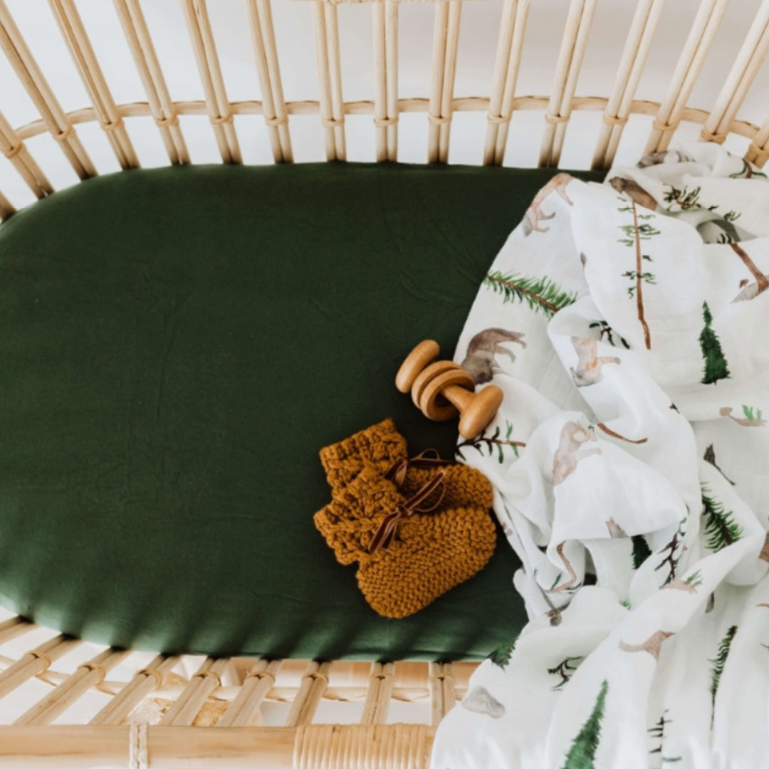 SNUGGLE HUNNY ORGANIC FITTED BASSINET SHEET / CHANGE PAD COVER - OLIVE