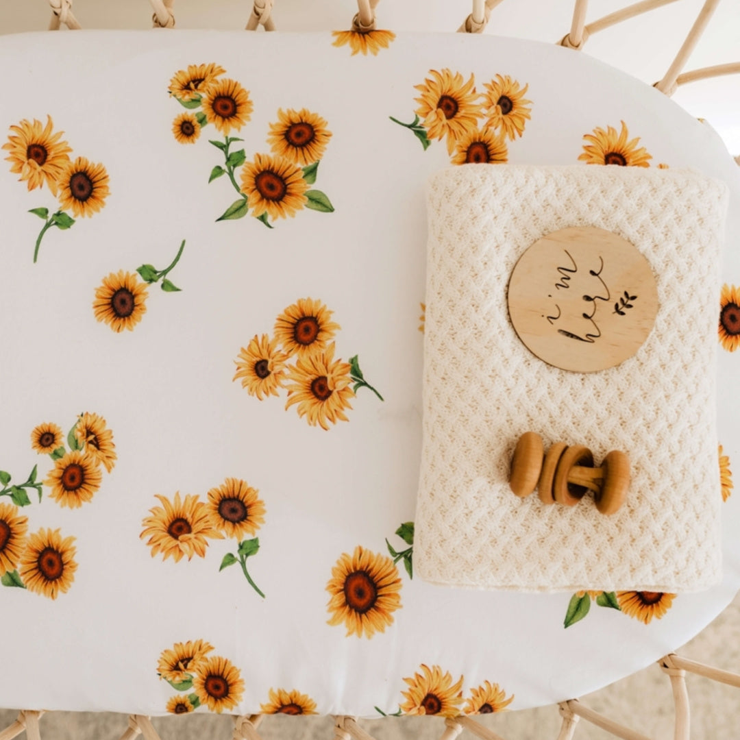SNUGGLE HUNNY ORGANIC FITTED BASSINET SHEET / CHANGE PAD COVER - SUNFLOWER