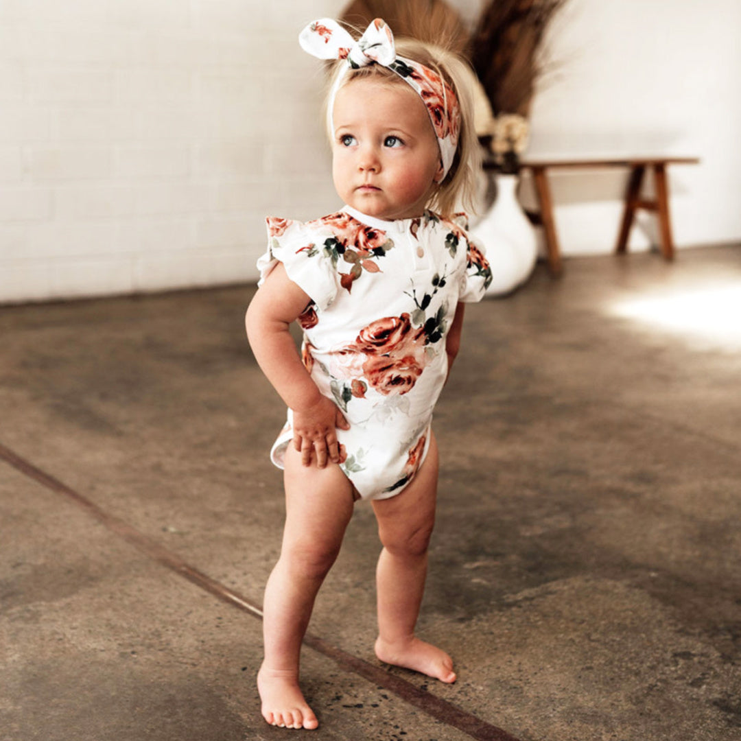 SNUGGLE HUNNY ORGANIC SHORT SLEEVE BODYSUIT WITH FRILL - ROSEBUD