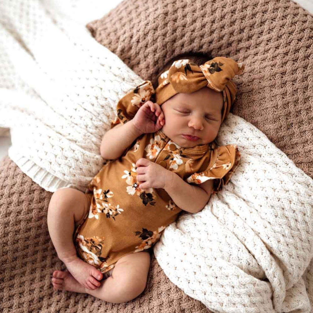 SNUGGLE HUNNY ORGANIC SHORT SLEEVE BODYSUIT WITH FRILL - GOLDEN FLOWER