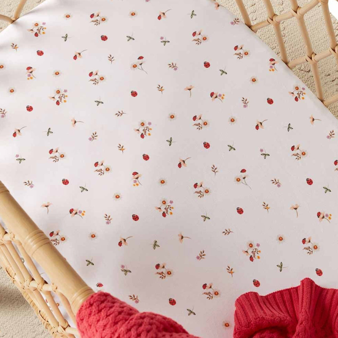 SNUGGLE HUNNY ORGANIC FITTED BASSINET SHEET / CHANGE PAD COVER - LADYBUG