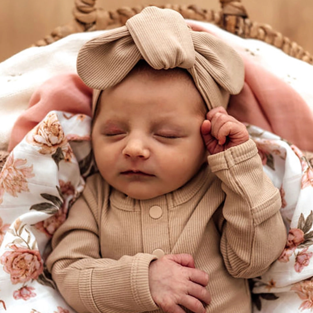 SNUGGLE HUNNY ORGANIC RIBBED TOPKNOT - PEBBLE