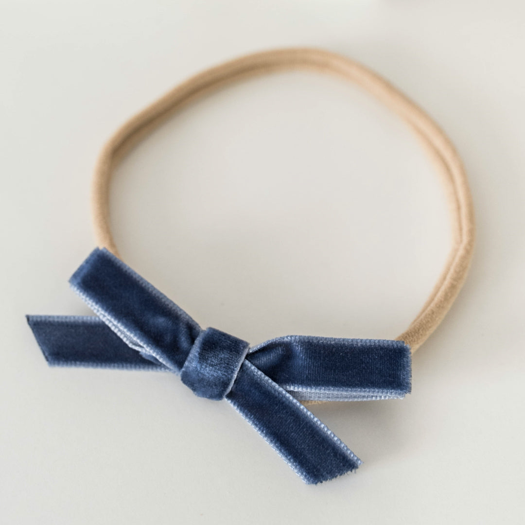 SNUGGLE HUNNY VELVET PETITE BOW BABY HEADBAND - MOONLIGHT BLUE