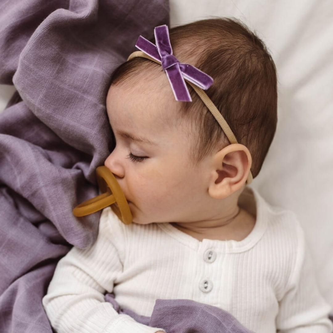 SNUGGLE HUNNY VELVET PETITE BOW BABY HEADBAND - VIOLET